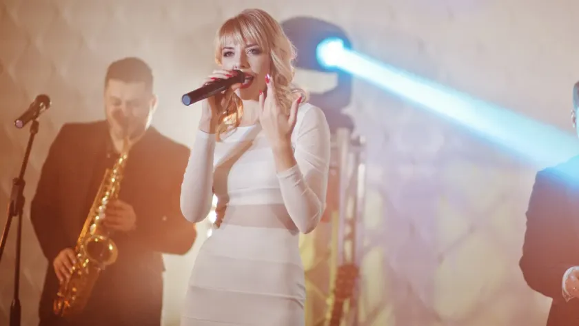 live performance Dubai