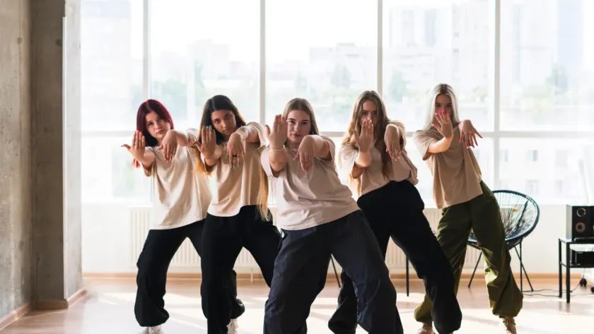 wedding dancers Dubai