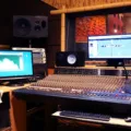 How to Choose the Best Recording Studio in Dubai (Complete Guide)