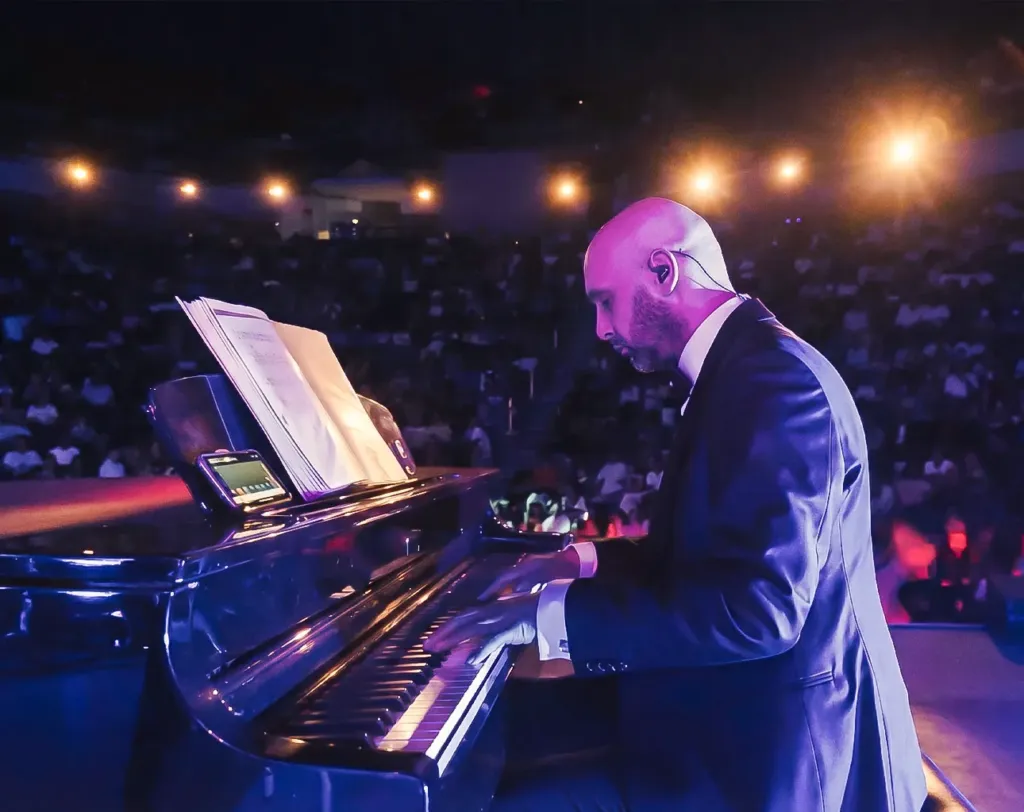 Can Atac - Pianist In Dubai - Mystic Family 6