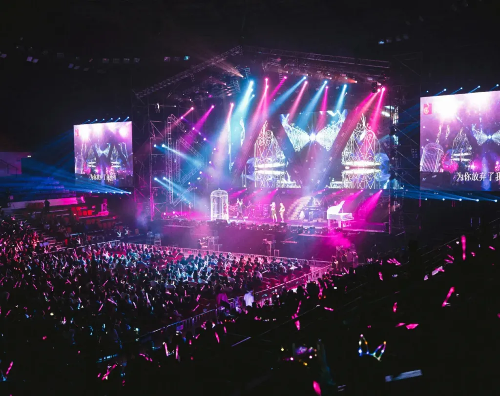 hire entertainers for events,