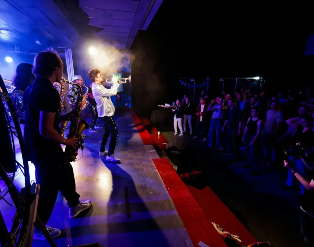 wedding stage performers Dubai