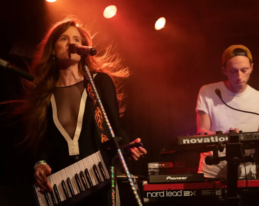 professional phire event artists dubaierformers dubai