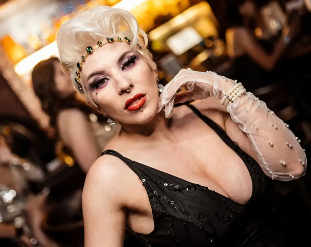 luxury event performer,